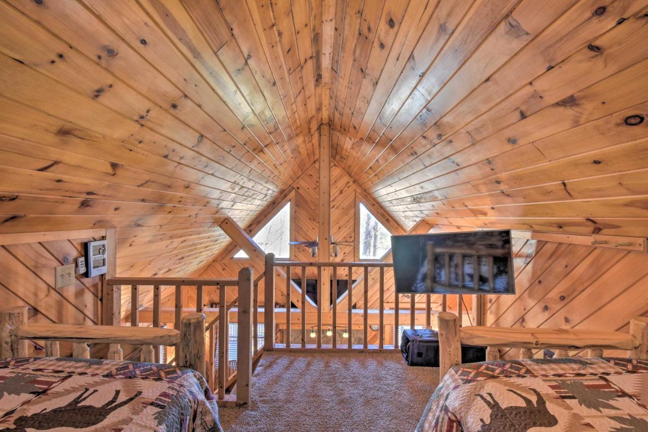 Helen Cabin With Deck And Hot Tub Less Than Half Mi To Main St Экстерьер фото
