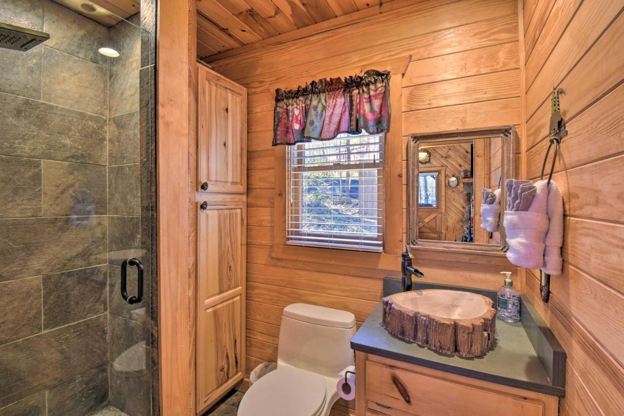Helen Cabin With Deck And Hot Tub Less Than Half Mi To Main St Экстерьер фото